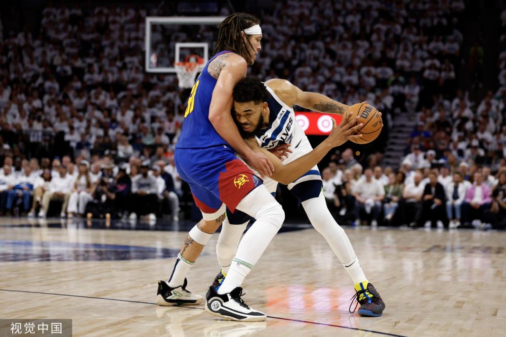 体育赛事中 体育赛事中