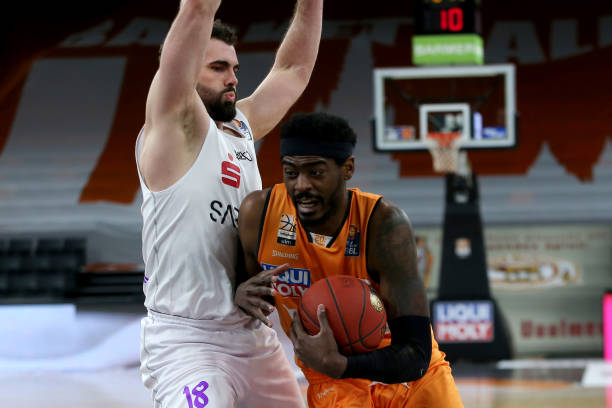 比如曼城在 比如曼城在