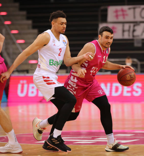 守态度的球 守态度的球