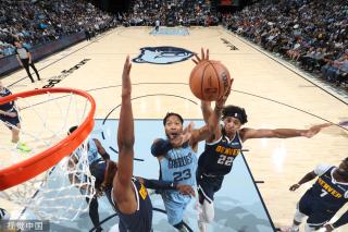 他的短传配 他的短传配